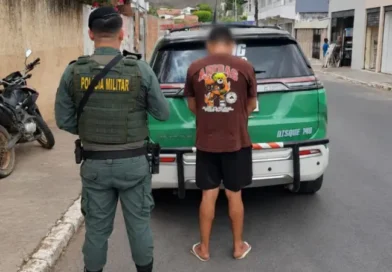Homem com mandado de prisão em aberto é localizado pela PM em Ipu